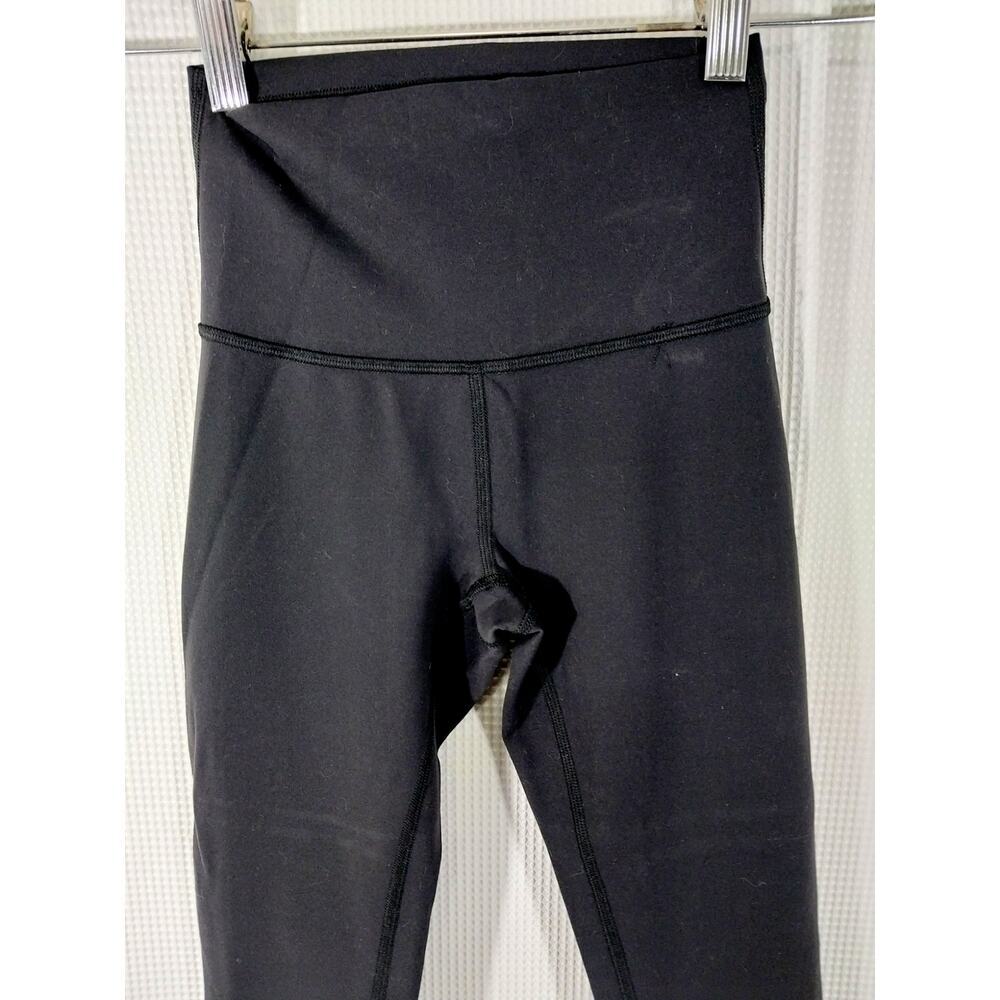 LULULEMON! LUXE RICH BLACK LOGO BACK SUPER SLEEK ATHLETIC LEGGINGS! SZ 2 - Picture 3 of 10
